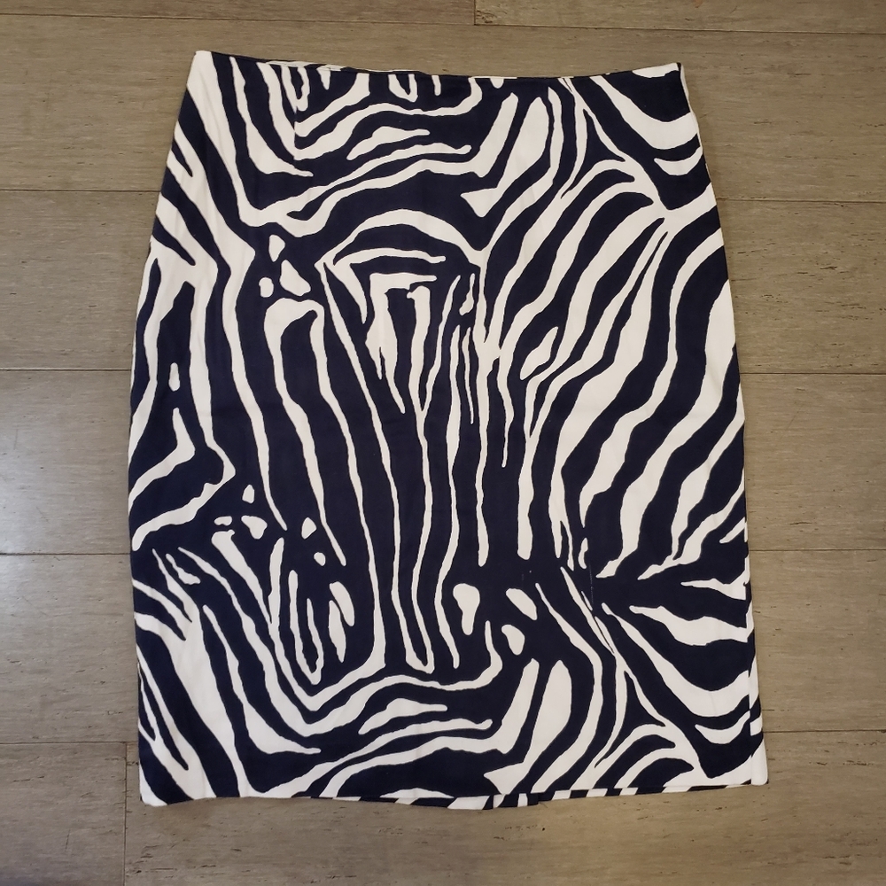 ⭐JonesWear Stretch Balck & White Zebra Print Skirt Size 4